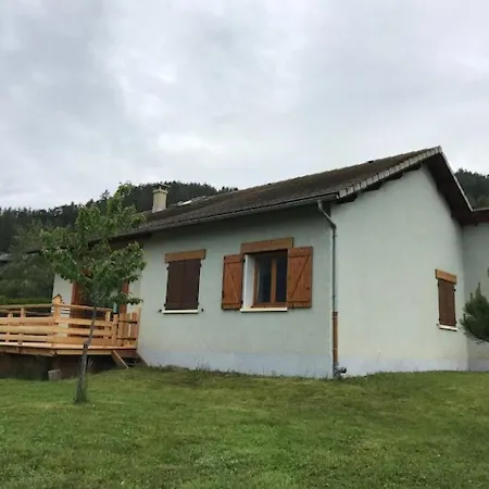 Maison Calme Avec Terrasse à Saint-pons - Fr-1-165a-91 *